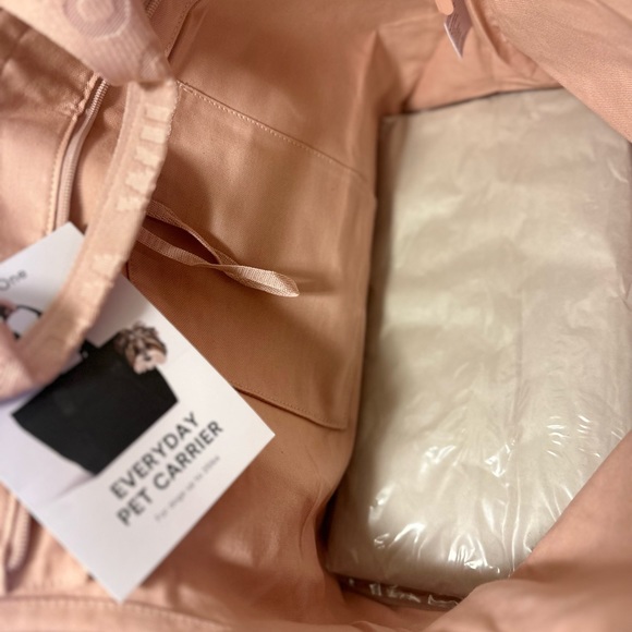 Wild One Dog Carrier - Picture 5 of 6